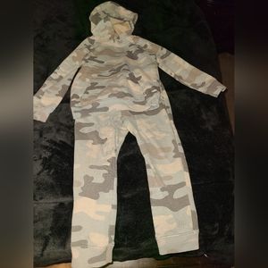 Toddler camo sweat suit